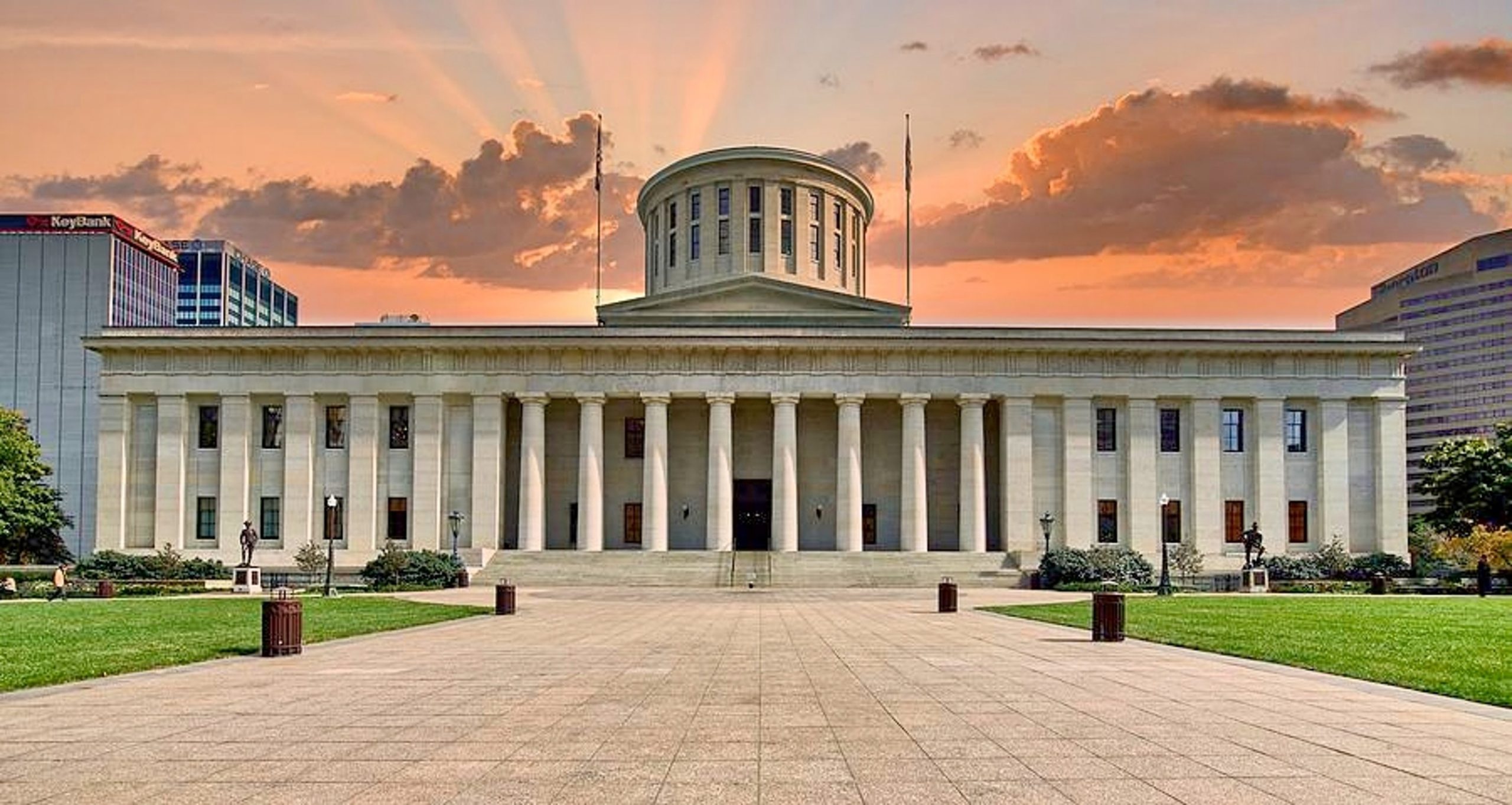 ohio-statehouse-at-dawn-mountain-dreams-2-scaled